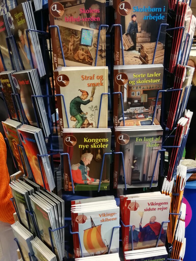 Små skolehistoriske fagbøger til børn i serien Vild med viden.